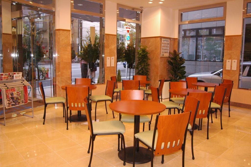 Toyoko Inn Tokyo Nihombashi Ningyocho Bagian luar foto