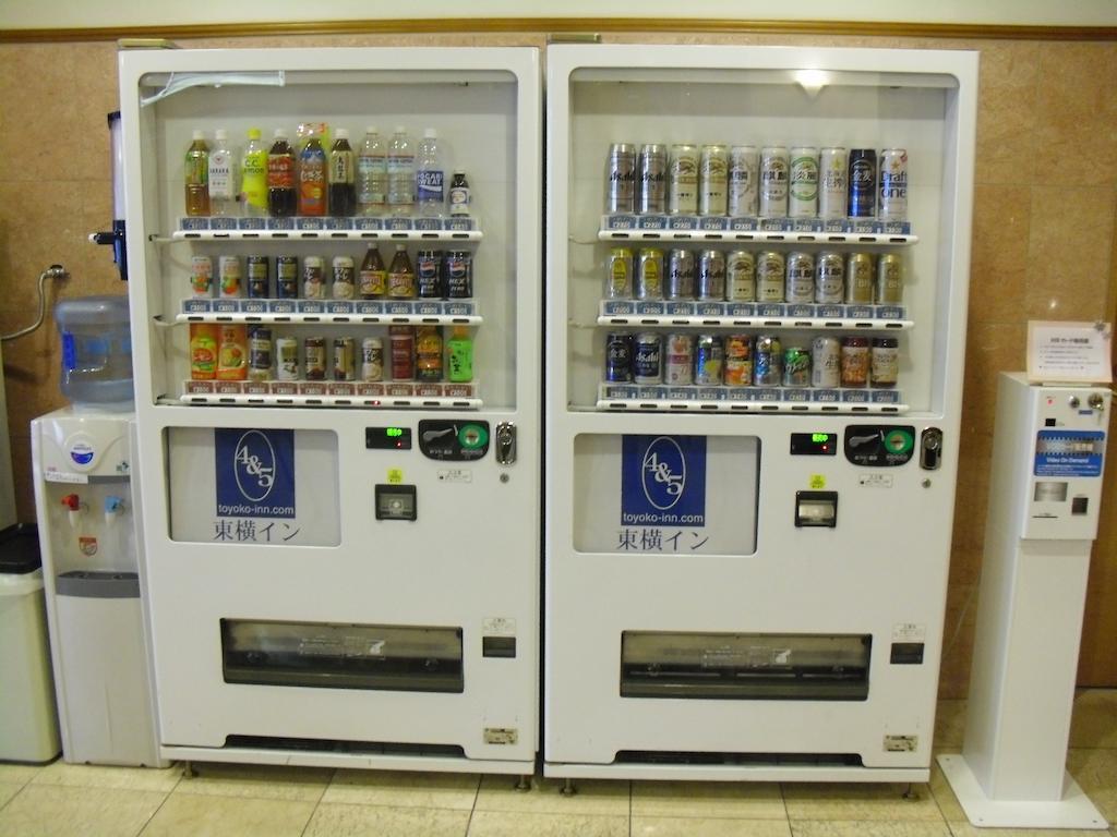 Toyoko Inn Tokyo Nihombashi Ningyocho Bagian luar foto
